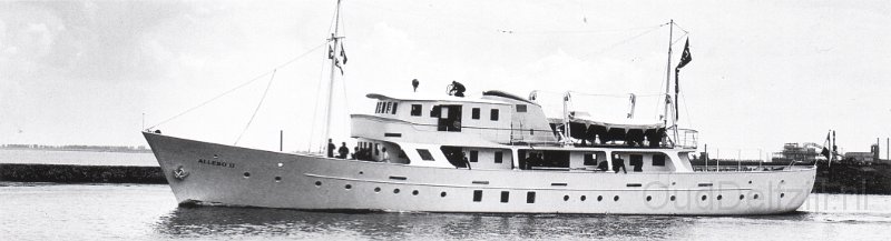 Haven Delfzijl Albecaro II loopt de haven uit 1963.jpg